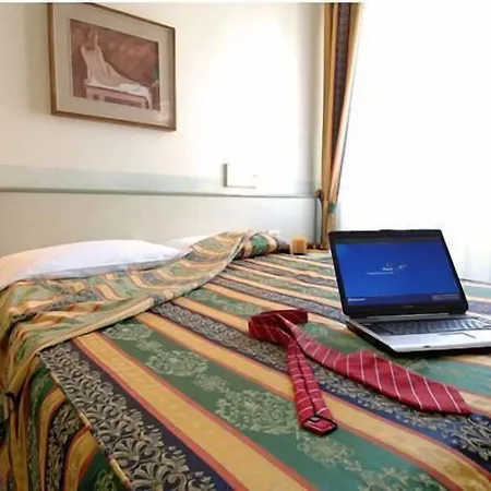 Hotel Mistral 3*