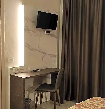 Hotel Mistral